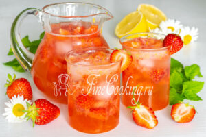 Home lemonade strawberry with lemon