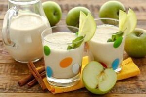 Apple-brown smoothie