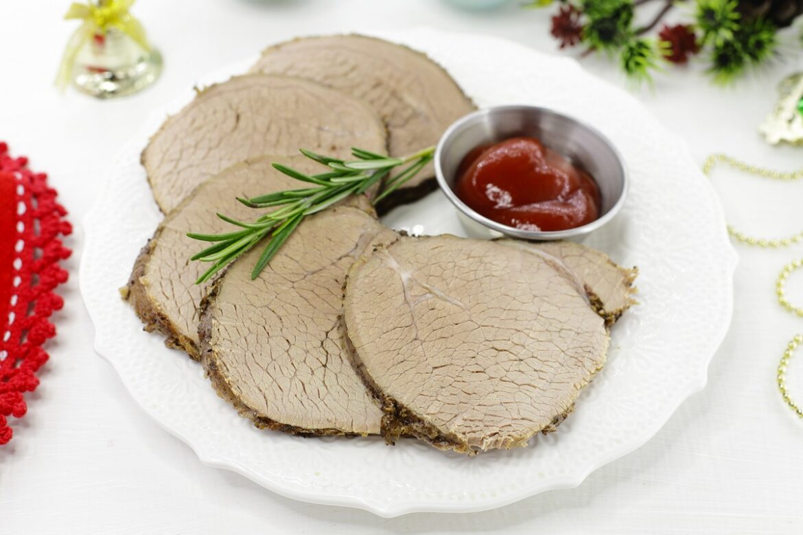 govyadina_v_duxovke_socnaya_i_myagkaya_na_novogodniy_stol_19_500h350-1200×800.jpg