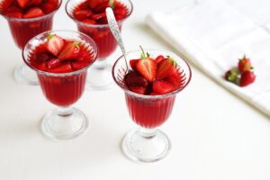 Fresh strawberries with gelatin