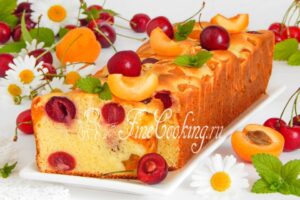 Mannik cottage cheese with cherries and apricots