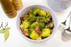 Pork in pots with potatoes