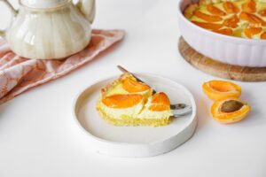 Delicious pie with apricots and sour cream