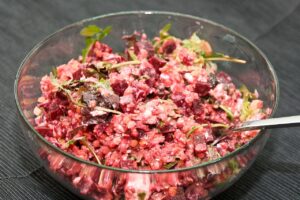 Beetroot salad with lentils