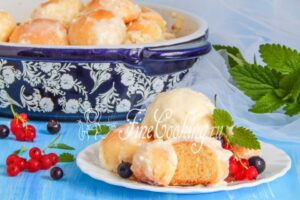 Rezniki in sour cream