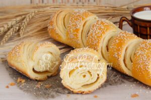Tourbillon puff baguette