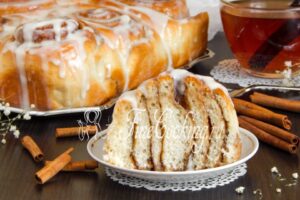 Sinnabon buns (Cinnabon)