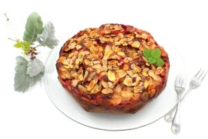 Plum pie: a delicious recipe in the oven