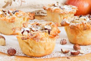 Filo dough baskets with apples