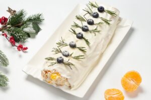 Meringue roll for New Year